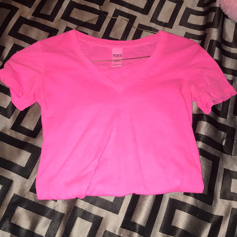 PINK v neck r shirt